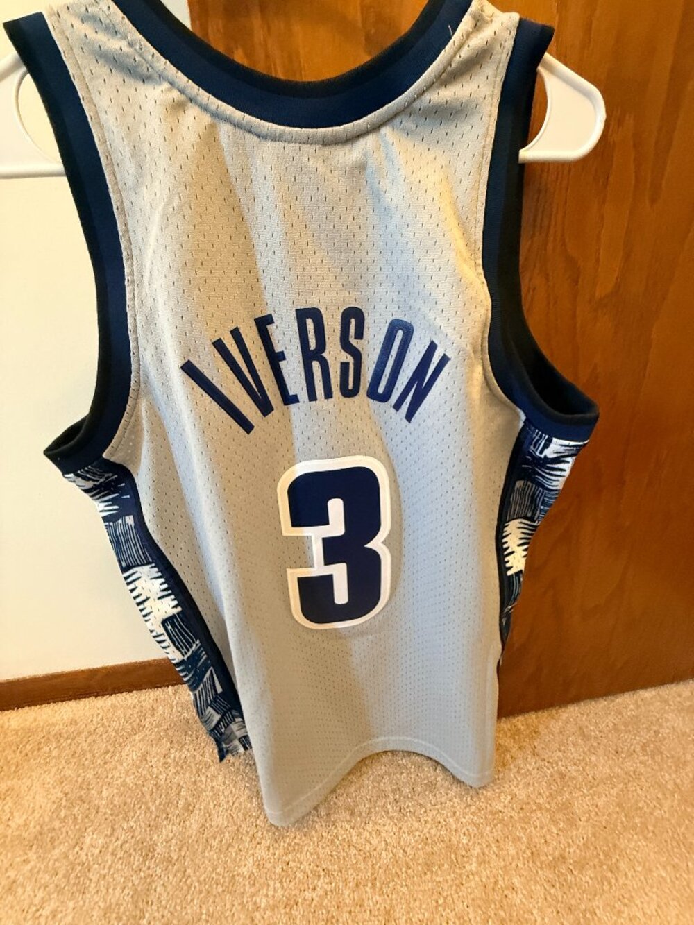 Mitchell & Ness Allen Iverson Georgetown Hoyas 1995-96 Jersey Medium Grey